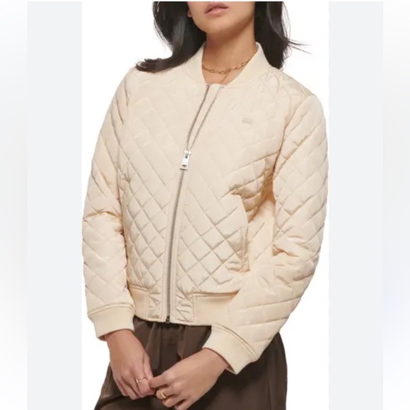 Levi's Diamond Quilted Bomber Jacket in Cream Womens Size L NWT - Picture 1 of 16